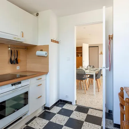 Chez Claude - Spacieux Climatise Proche De La Appartement