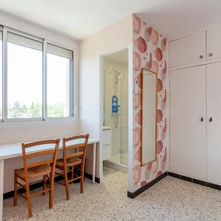 Chez Claude - Spacieux Climatise Proche De La Appartement