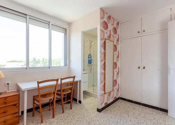 Chez Claude - Spacieux Climatise Proche De La Apartman
