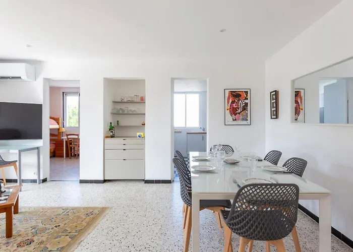 Chez Claude - Spacieux Climatise Proche De La Apartman *